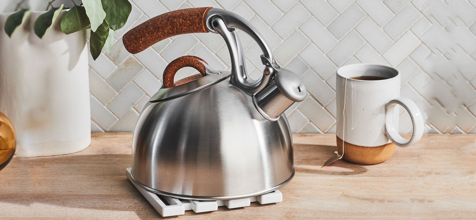 Salangae 3L Whistling Tea Kettle Polka Dot Kettle Stove Water Boiling Teapot Modern Stainless Steel Teapot for Home Office Coffee Kitchen Hotel